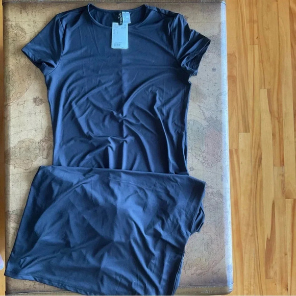 NWT H&M, JERSEY BODYCON DRESS, SIZE  LARGE - Picture 3 of 5